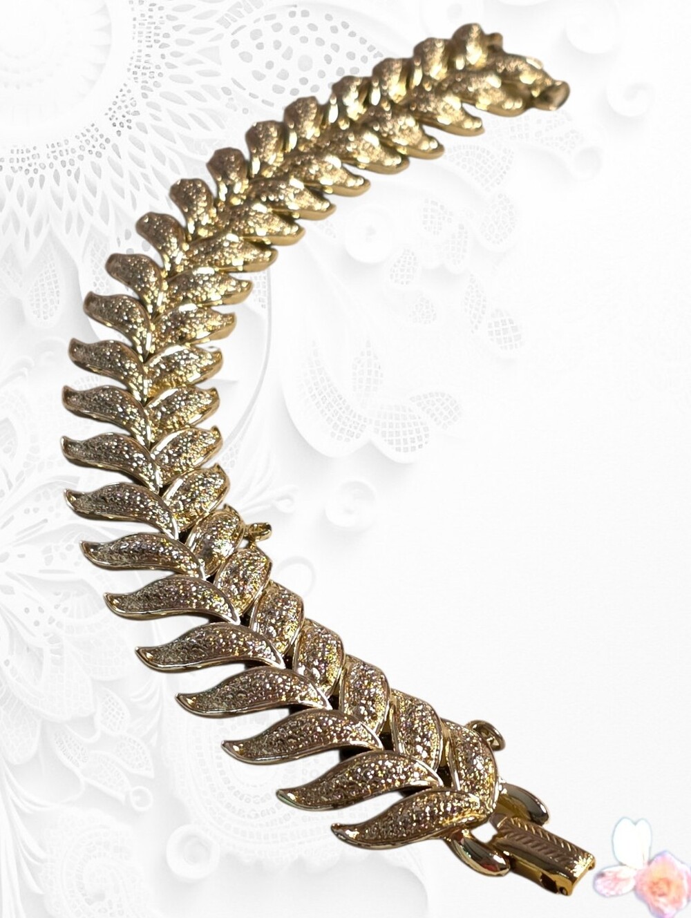 Coro Leaf Link Bracelet Gold‑Tone 6.75" Vintage
